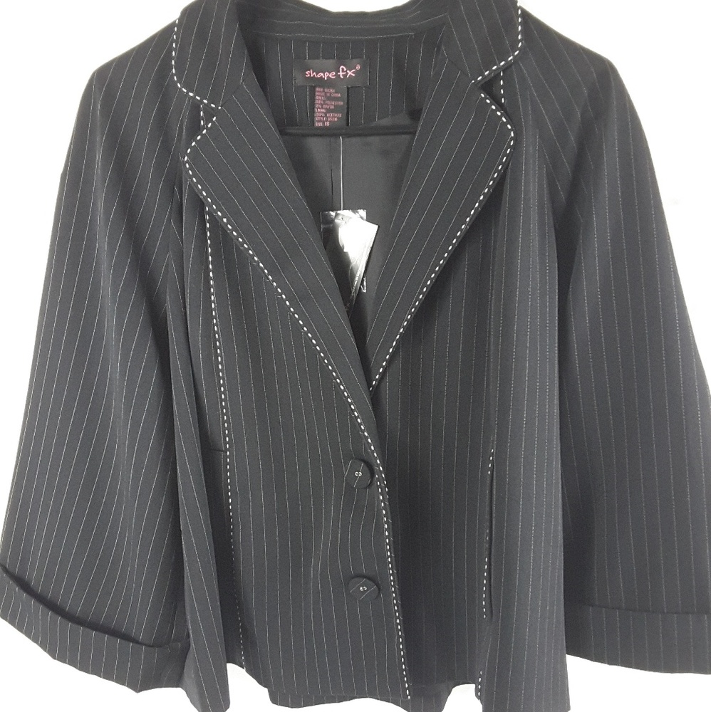 Shape fx Black and White pinstripe blazer Size 18